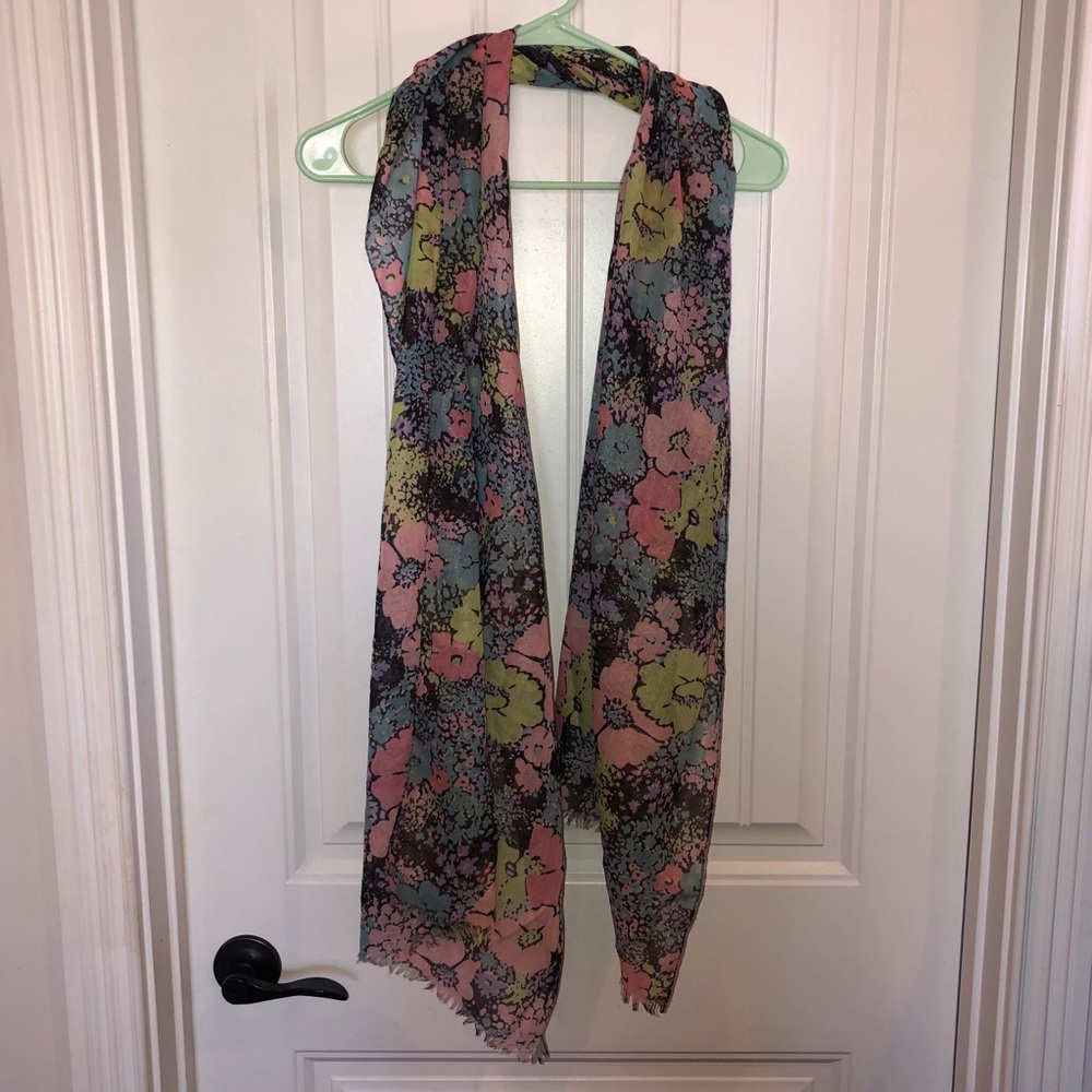 Wrap around scarf